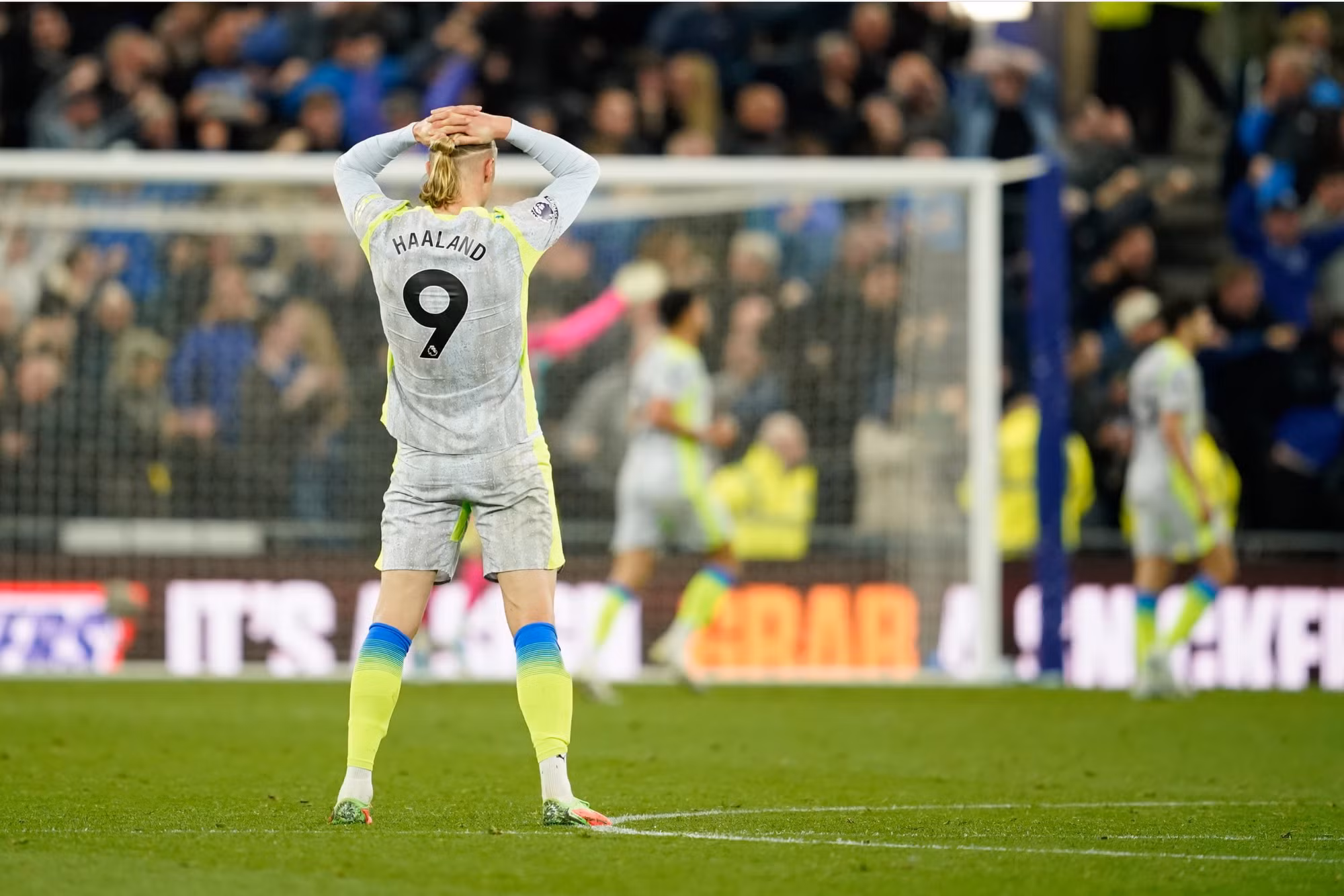 Jeremy Doku khởi đầu thuận lợi cho Man City nhưng không đủ để mang về trọn vẹn 3 điểm.