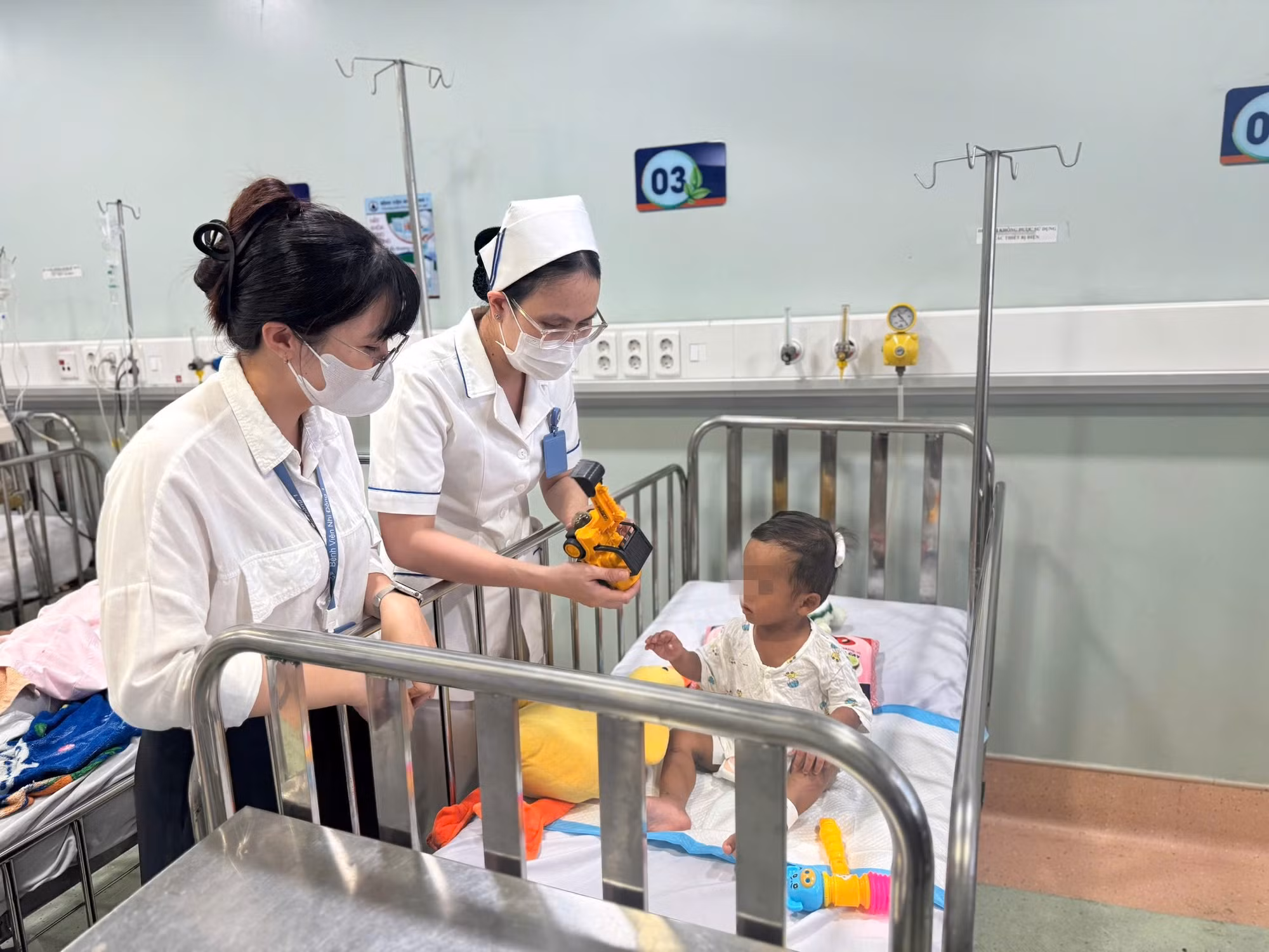 Bệnh viện Nhi Đồng 1 phối hợp cùng các đơn vị chức năng để bảo vệ quyền lợi tốt nhất cho bé.