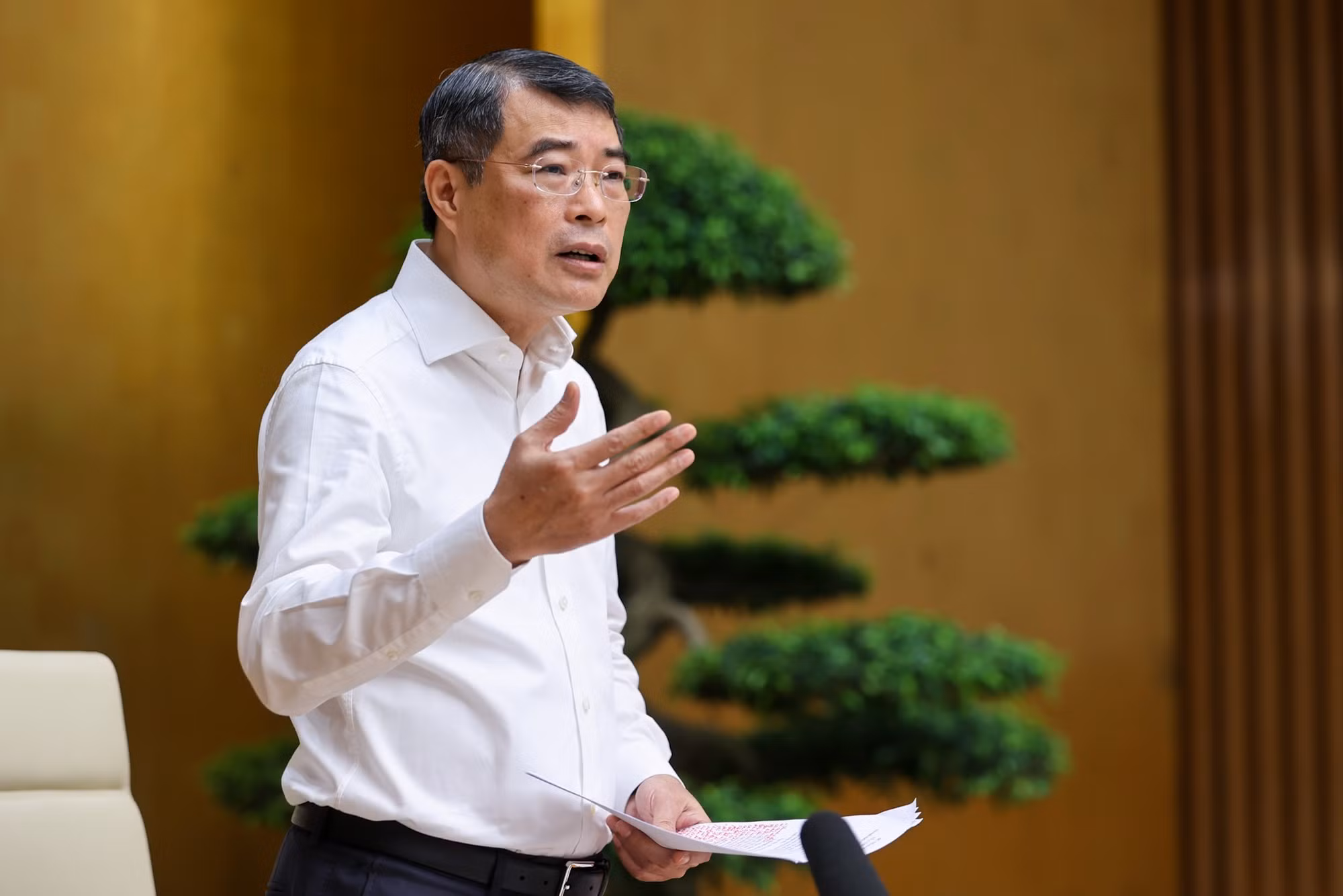 Thủ tướng Chính phủ Lê Minh Hưng nhấn mạnh vai trò then chốt của thể chế trong phát triển kinh tế. Ảnh: VGP